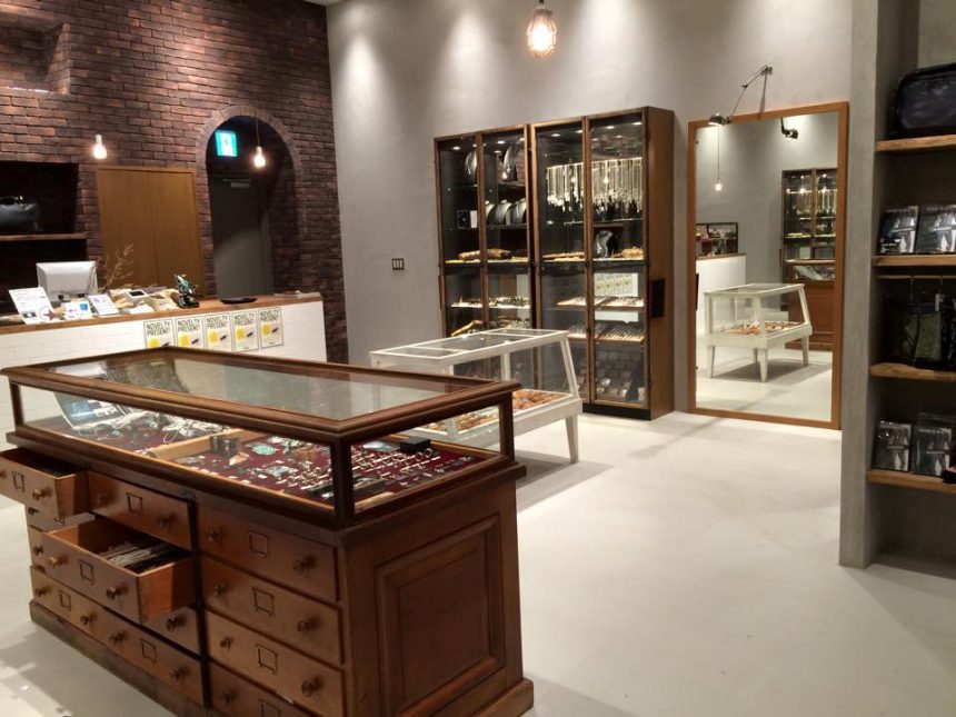ZERO mozo店（ゼロ） Silver index